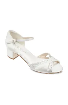 Gigi, wedding shoes