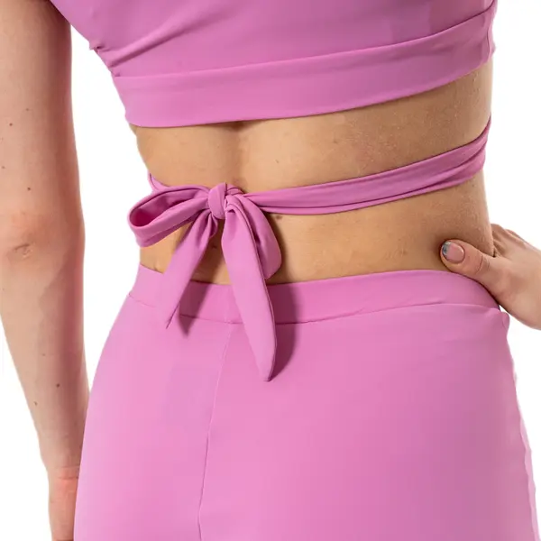 Benita, women's short-sleeve top with tie detail