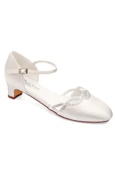 Annie, wedding shoes