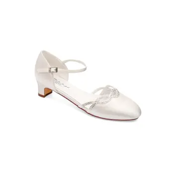 Annie, wedding shoes