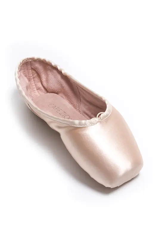 Capezio Ava pointe shoes for students, hard insole