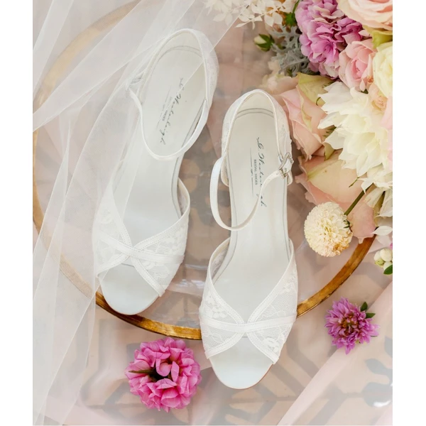 Lindsey, wedding shoes