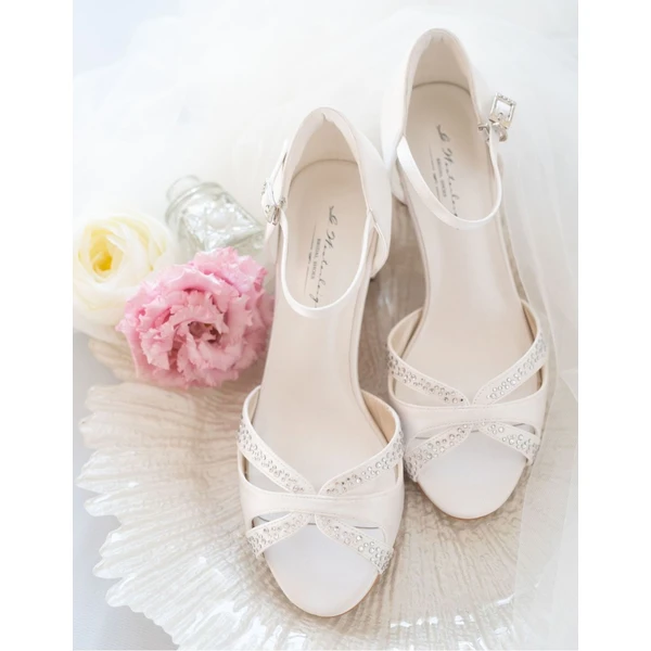 Gigi, wedding shoes