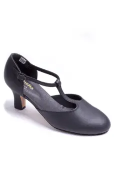 Sansha Poznan, character shoes